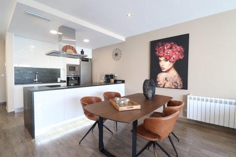 Продажа таухауса в Дайя Вьеха, Аликанте, Испания 3 спальни, 133м2 №143800 - фото 9