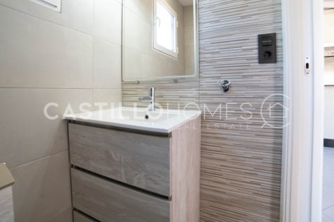 Villa for sale in Villamartin, Alicante, Spain 4 bedrooms, 195 sq.m. No. 143802 - photo 13