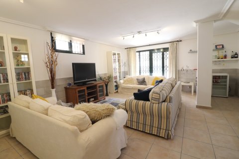 Villa for sale in Algorfa, Alicante, Spain 5 bedrooms, 151 sq.m. No. 143799 - photo 15