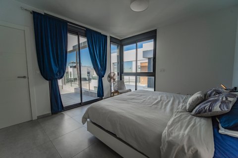 Продажа таухауса в Бенихофар, Аликанте, Испания 3 спальни, 162м2 №143797 - фото 22