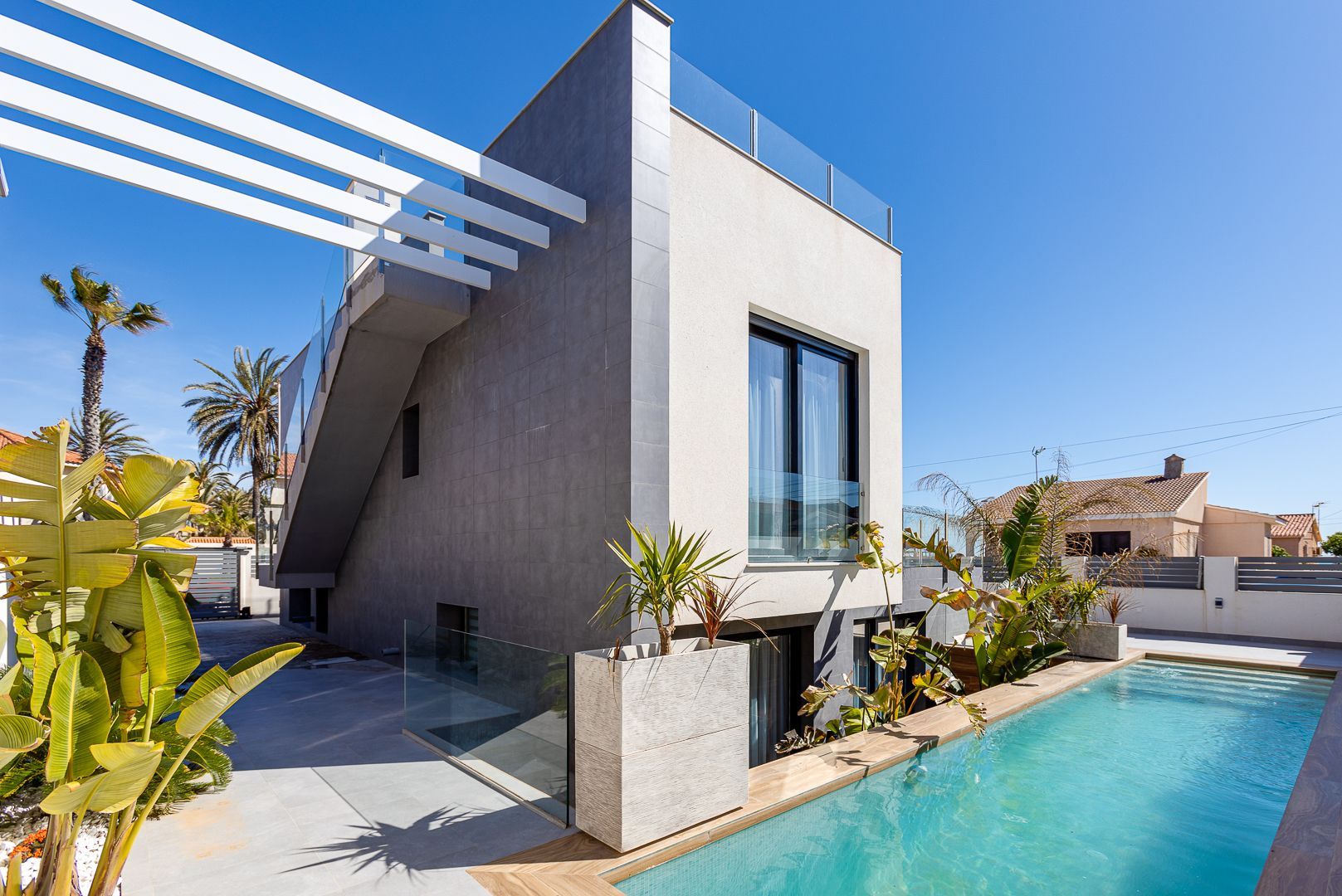 House in Torrevieja, Alicante, Spanien 4 Schlafzimmer, 210 m2 Nr. 95739
