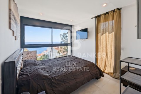 Villa for sale in Roses, Girona, Spain 3 bedrooms, 256 sq.m. No. 158869 - photo 14