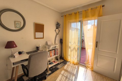 Villa for sale in Guardamar del Segura, Alicante, Spain 3 bedrooms, 98 sq.m. No. 161710 - photo 19