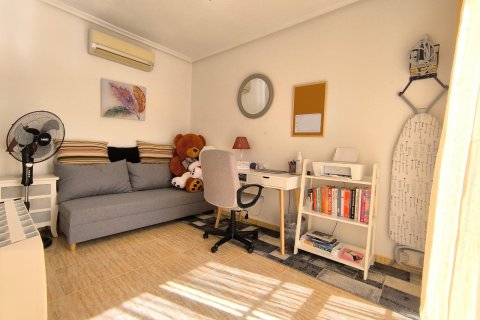 Villa for sale in Guardamar del Segura, Alicante, Spain 3 bedrooms, 98 sq.m. No. 161710 - photo 8