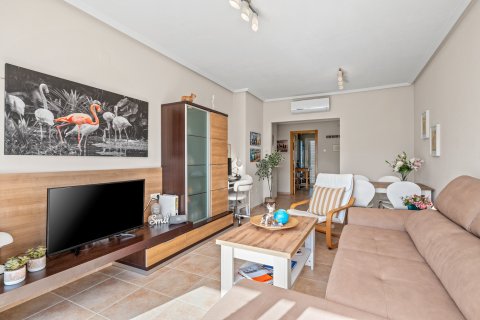 Huoneisto myytävänä Torrevieja, Alicante, Espanja, 2 makuuhuonetta, 66 m2 No. 161711 - kuva 17