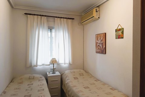 Lägenhet till salu i Alicante, Spanien 2 sovrum, 70 kvm. Nr. 161712 - foto 16