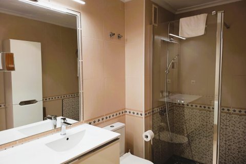 Lägenhet till salu i Alicante, Spanien 2 sovrum, 70 kvm. Nr. 161712 - foto 13