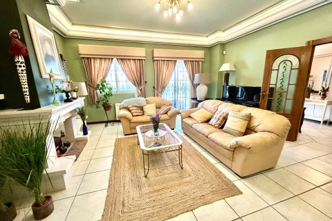 Villa till salu i La Mata, Alicante, Spanien 6 sovrum, 440 kvm. Nr. 161709 - foto 7