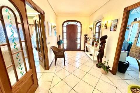 Villa till salu i La Mata, Alicante, Spanien 6 sovrum, 440 kvm. Nr. 161709 - foto 11