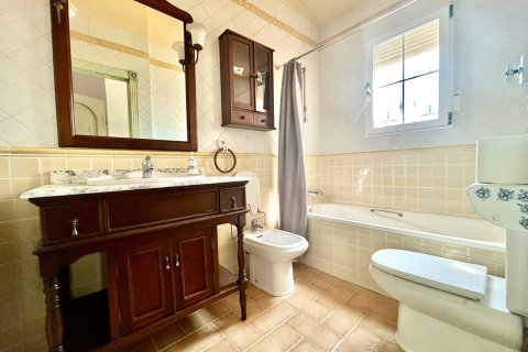 Villa till salu i La Mata, Alicante, Spanien 6 sovrum, 440 kvm. Nr. 161709 - foto 22