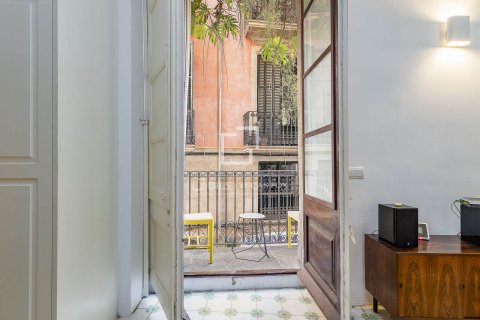 Apartamento en venta en Barcelona, España 2 dormitorios, 73 m2 No. 164339 - foto 5