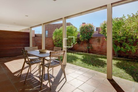 Apartment for sale in Sant Just Desvern, Barcelona, Spain 3 bedrooms, 133 sq.m. No. 164343 - photo 11