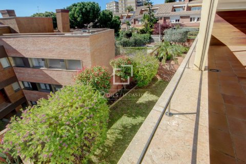 Apartment for sale in Sant Just Desvern, Barcelona, Spain 3 bedrooms, 133 sq.m. No. 164343 - photo 23