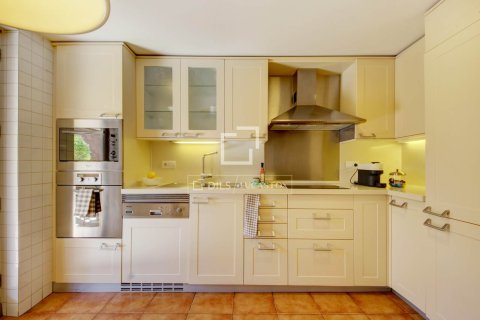 Apartment for sale in Sant Just Desvern, Barcelona, Spain 3 bedrooms, 133 sq.m. No. 164343 - photo 14