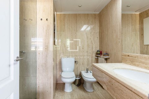 Huoneisto myytävänä Barcelona, Espanja, 6 makuuhuonetta, 479 m2 No. 164340 - kuva 27