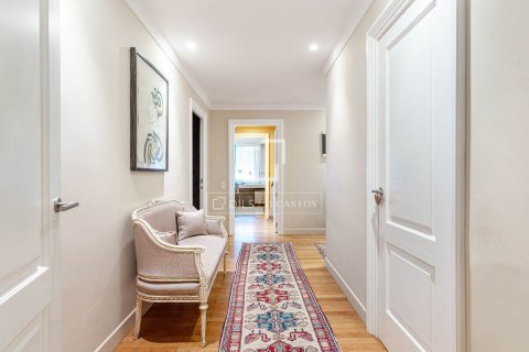 Huoneisto myytävänä Barcelona, Espanja, 6 makuuhuonetta, 479 m2 No. 164340 - kuva 17