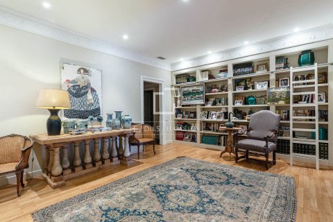 Huoneisto myytävänä Barcelona, Espanja, 6 makuuhuonetta, 479 m2 No. 164340 - kuva 5