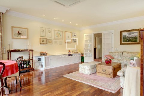 Huvila myytävänä Sant Just Desvern, Barcelona, Espanja, 6 makuuhuonetta, 545 m2 No. 164338 - kuva 13