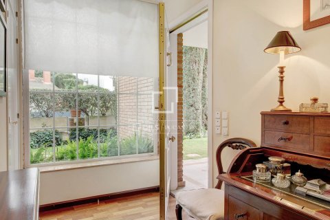 Huvila myytävänä Sant Just Desvern, Barcelona, Espanja, 6 makuuhuonetta, 545 m2 No. 164338 - kuva 8