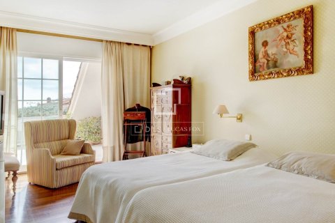 Huvila myytävänä Sant Just Desvern, Barcelona, Espanja, 6 makuuhuonetta, 545 m2 No. 164338 - kuva 25