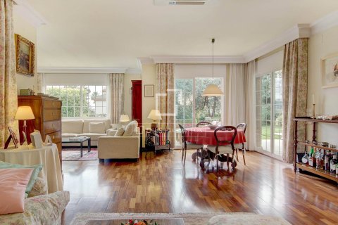 Huvila myytävänä Sant Just Desvern, Barcelona, Espanja, 6 makuuhuonetta, 545 m2 No. 164338 - kuva 15