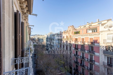 Huoneisto myytävänä Barcelona, Espanja, 3 makuuhuonetta, 117 m2 No. 156979 - kuva 4