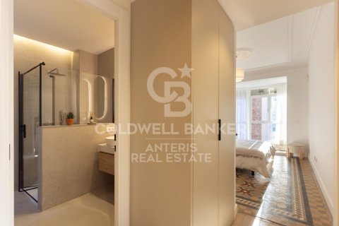 Huoneisto myytävänä Barcelona, Espanja, 3 makuuhuonetta, 117 m2 No. 156979 - kuva 19