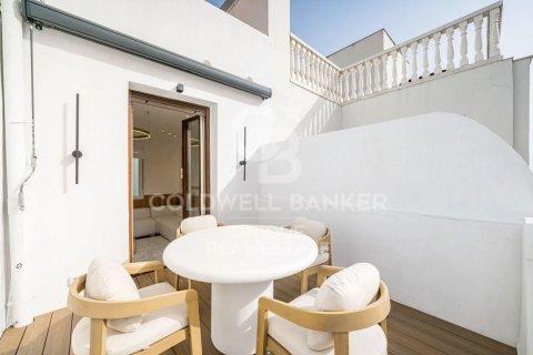 Takvåning i Madrid, Spanien 2 sovrum, 120 kvm. Nr. 156976