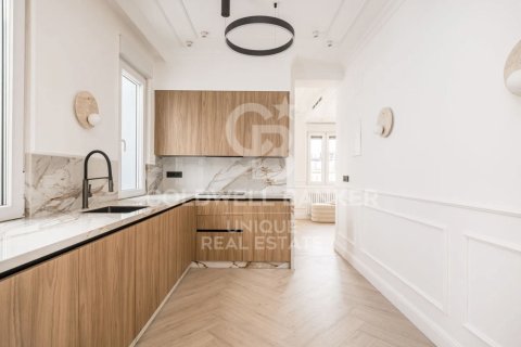 Penthäuser zum Verkauf in Madrid, Spanien 2 Schlafzimmer, 120 m2 Nr. 156976 - Foto 15