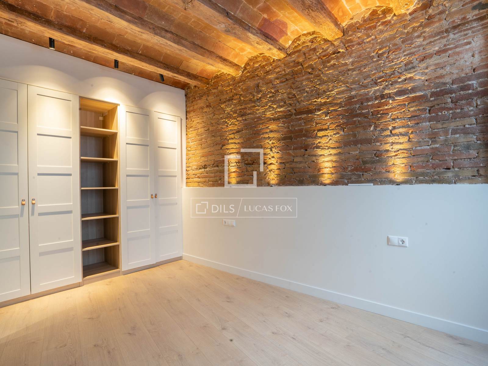 Huoneisto Barcelona, Espanja 2 makuuhuonetta, 83 m2 No. 192826
