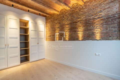 Продажа квартиры в Барселона, Испания 2 спальни, 83м2 №192826 - фото 8
