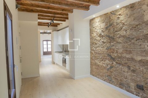Продажа квартиры в Барселона, Испания 2 спальни, 83м2 №192826 - фото 4