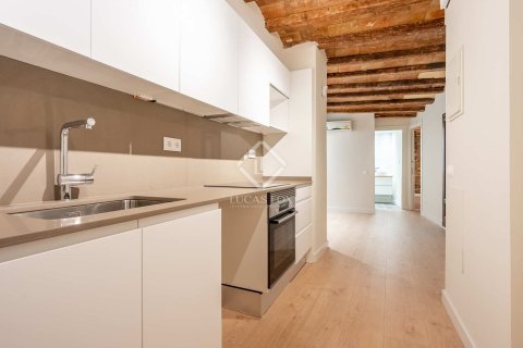 Продажа квартиры в Барселона, Испания 2 спальни, 83м2 №192826 - фото 23