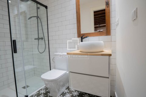 Продажа квартиры в Барселона, Испания 2 спальни, 83м2 №192826 - фото 13