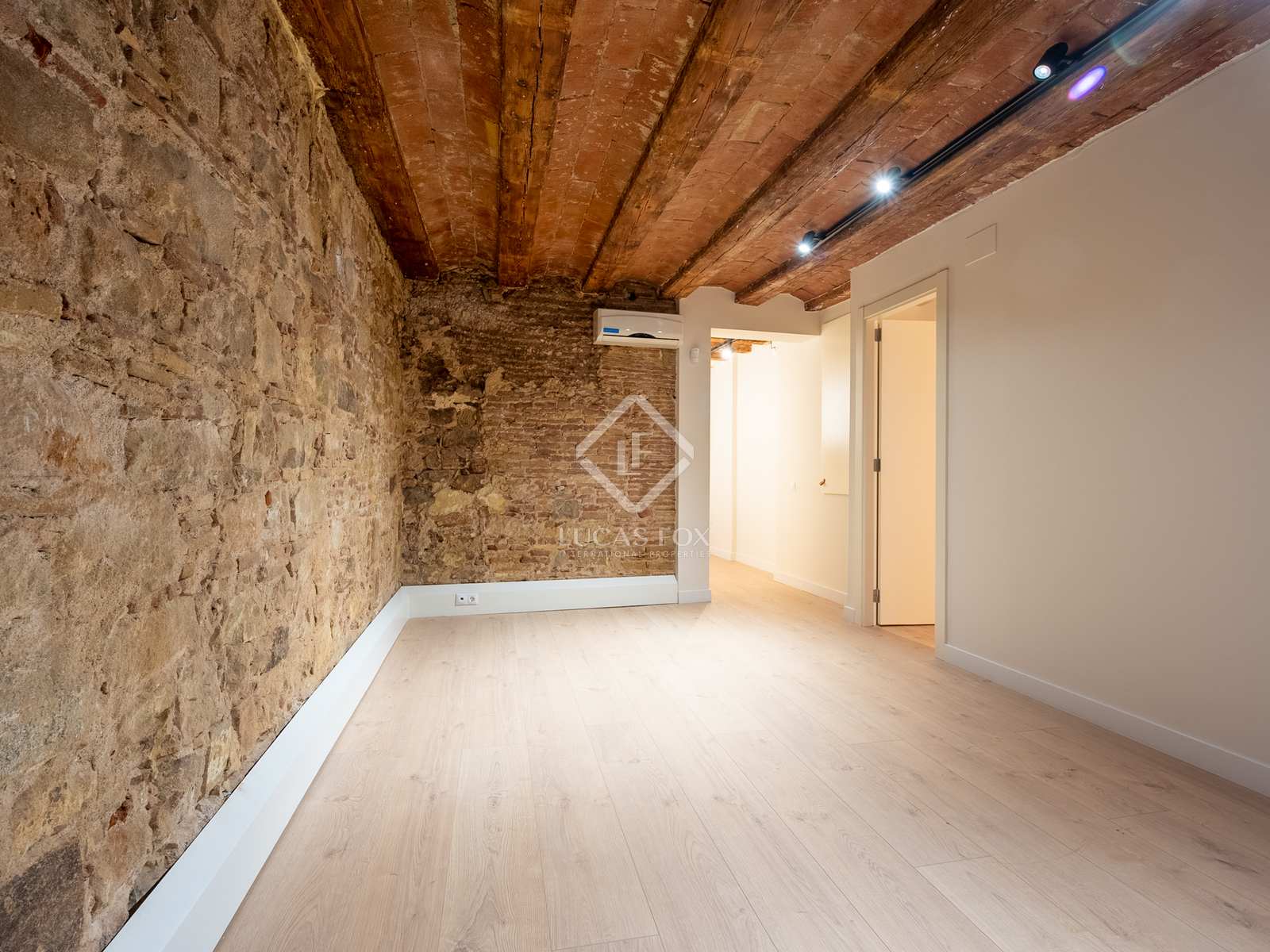 Huoneisto Barcelona, Espanja 2 makuuhuonetta, 83 m2 No. 192826