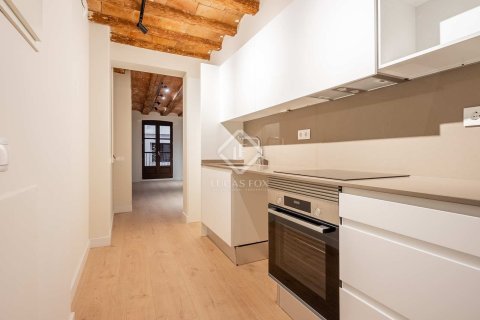 Продажа квартиры в Барселона, Испания 2 спальни, 83м2 №192826 - фото 22