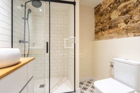 Продажа квартиры в Барселона, Испания 2 спальни, 83м2 №192826 - фото 30