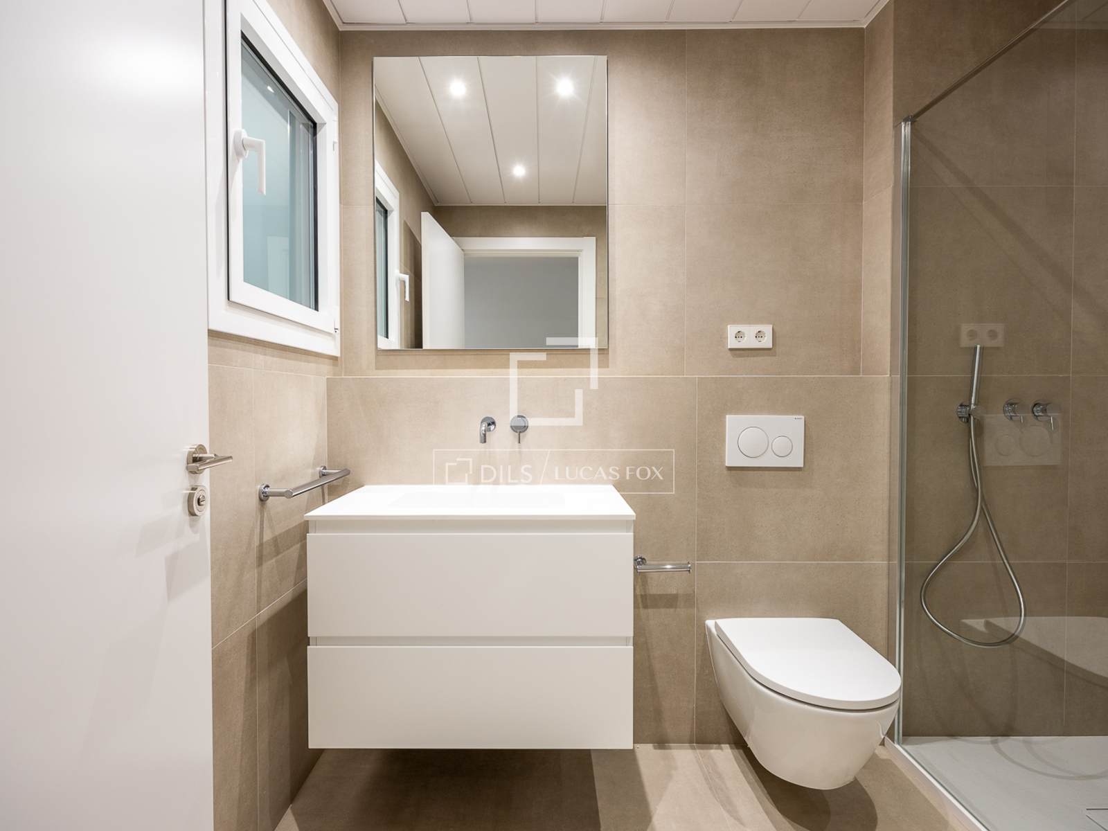 Apartament w Barcelona, Hiszpania 5 sypialni, 134 mkw. nr 192824