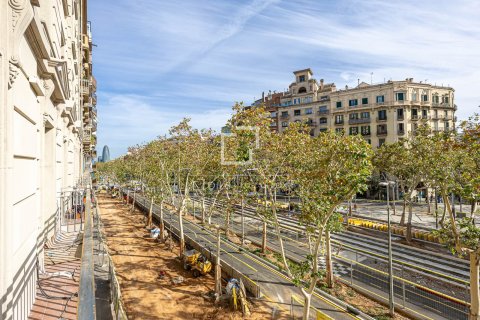 Huoneisto myytävänä Barcelona, Espanja, 5 makuuhuonetta, 134 m2 No. 192824 - kuva 26