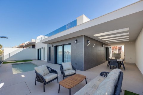 Villa in Torrevieja, Alicante, Spanien 3 Schlafzimmer, 141 m2 Nr. 171612