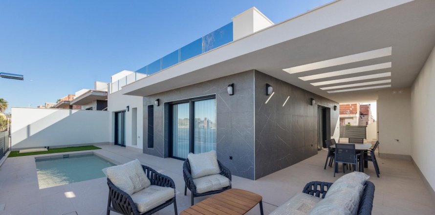 Villa i Torrevieja, Alicante, Spanien 3 sovrum, 141 kvm. Nr. 171612