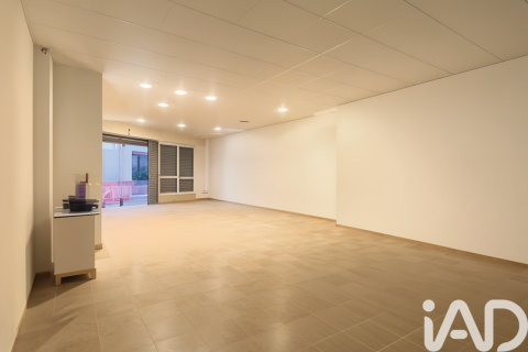 Liikekiinteistö vuokrattavana Sant Pol de Mar, Barcelona, Espanja, 1 makuuhuone, 70 m2 No. 152247 - kuva 3