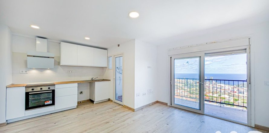 Квартира в Санта-Крус-де-Тенерифе, Тенерифе, Испания 3 спальни, 82м2 №152250