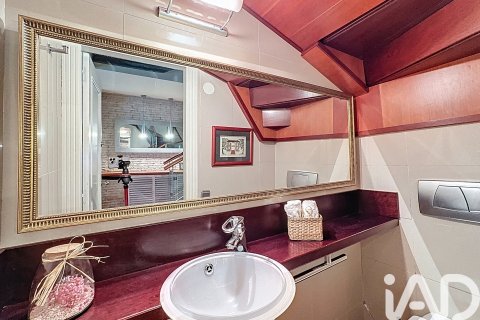 Māja īrēšanai Alella, Barcelona, Spānijā 4 istabas, 194 m2 Nr. 152244 - attēls 25