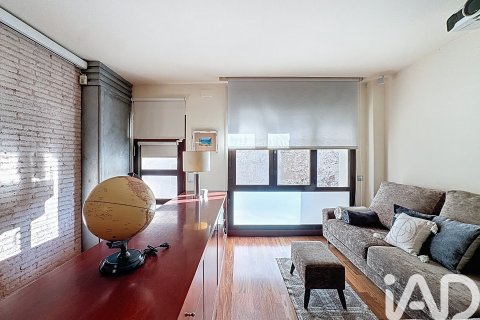 Talo vuokrattavana Alella, Barcelona, Espanja, 4 makuuhuonetta, 194 m2 No. 152244 - kuva 3