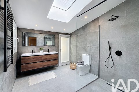 Talo vuokrattavana Alella, Barcelona, Espanja, 4 makuuhuonetta, 194 m2 No. 152244 - kuva 10