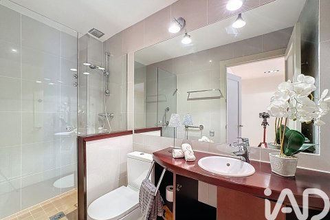 Talo vuokrattavana Alella, Barcelona, Espanja, 4 makuuhuonetta, 194 m2 No. 152244 - kuva 14