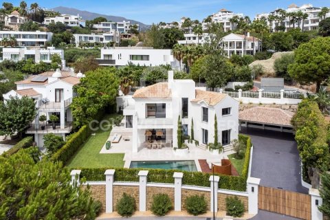 Villa till salu i Benahavis, Malaga, Spanien 4 sovrum, 334 kvm. Nr. 157716 - foto 21