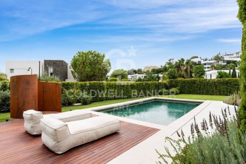 Villa till salu i Benahavis, Malaga, Spanien 4 sovrum, 334 kvm. Nr. 157716 - foto 9