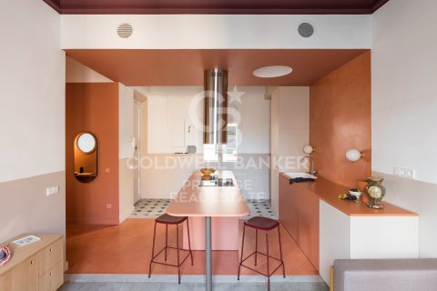 Apartment à vendre à Barcelona, Espagne, 2 chambres, 77 m2 No. 157713 - photo 2